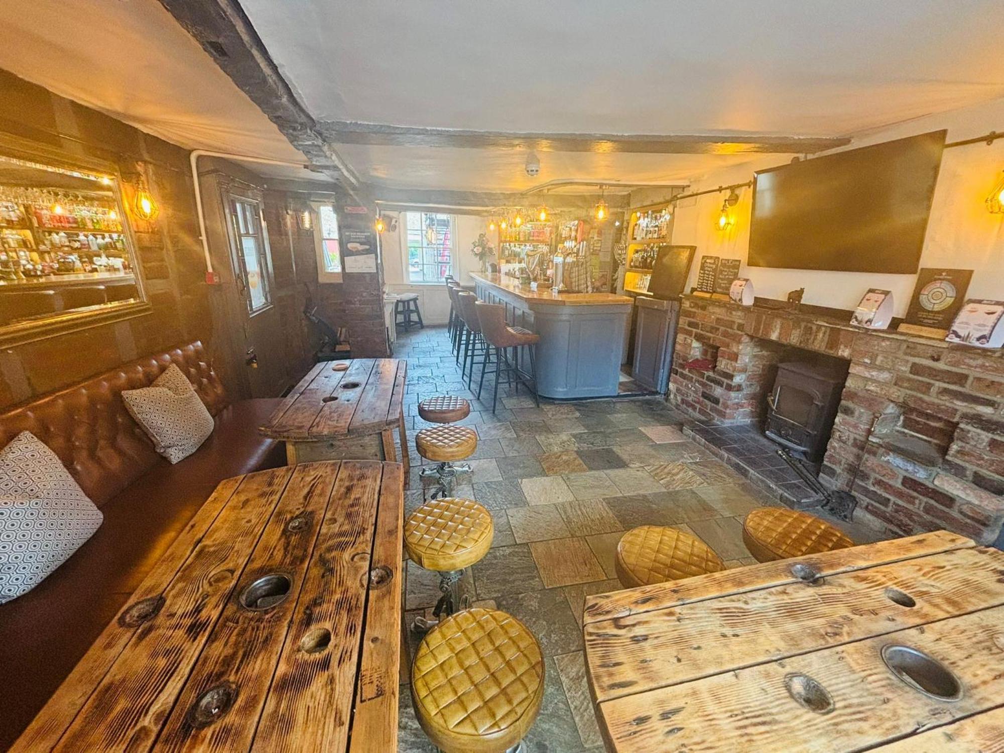 Longs Hotel & Inn Woburn Esterno foto